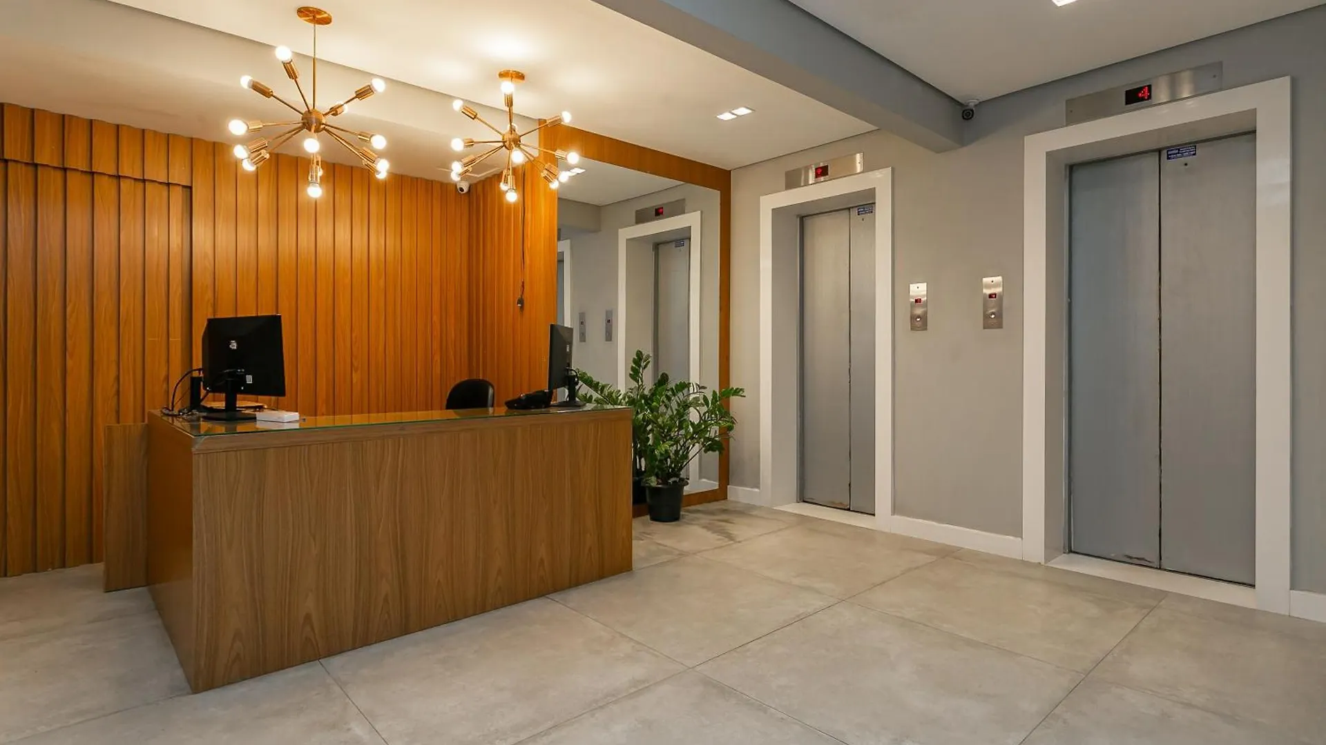 Acolhedor Apartamento No Centro De Florianopolis 0*,