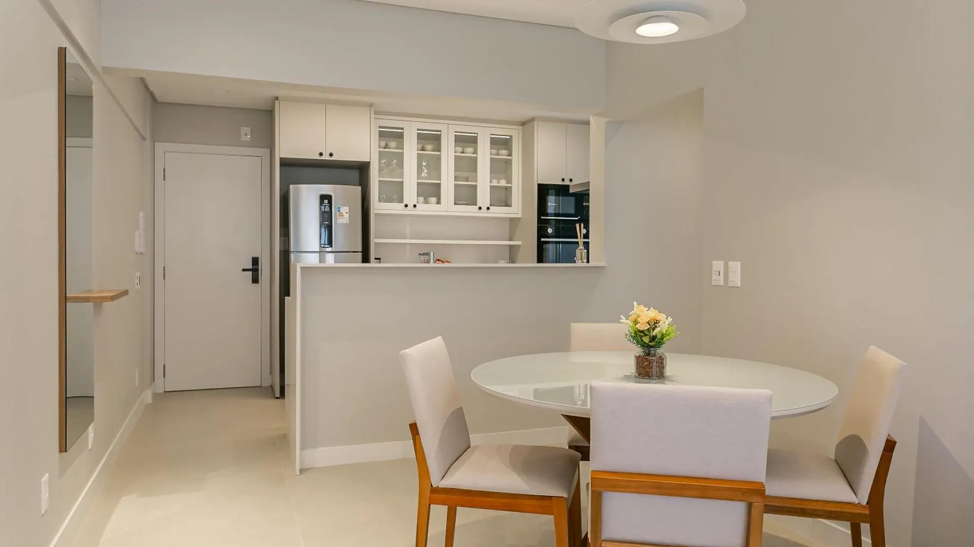 Acolhedor Apartamento No Centro De Florianopolis